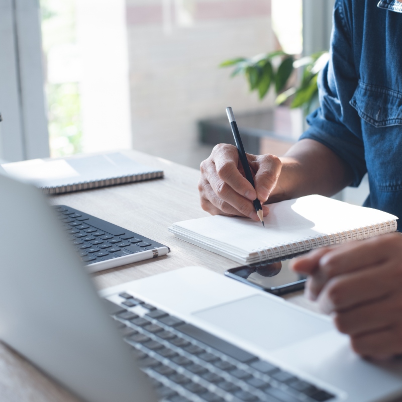 Thornton Jones Solicitors - Hidden Risks of Using Internet for Legal Advice - Banner